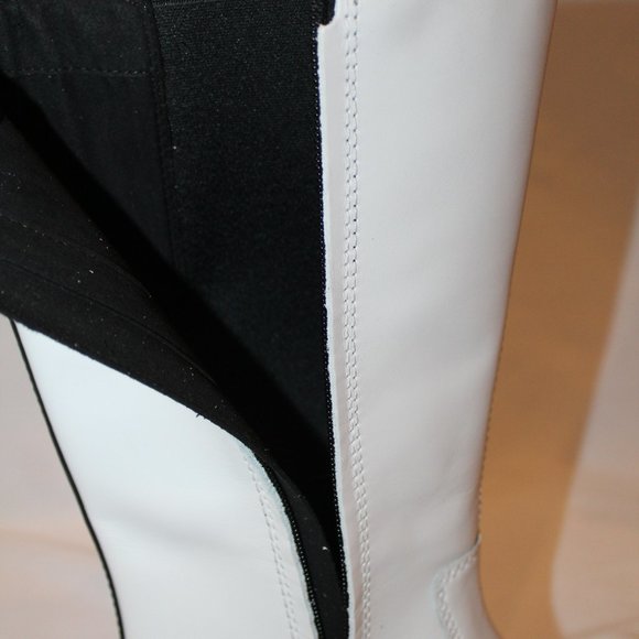 NIB UGG WOMEN'S TALL ASHTON CHELSEA WHITE BLACK LEATHER BOOTS - Picture 6 of 7